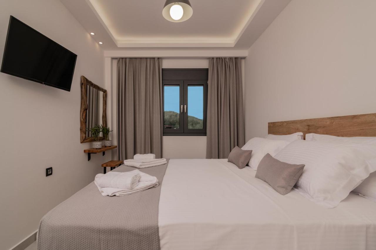 Azor Luxury I Villa Mouzákion