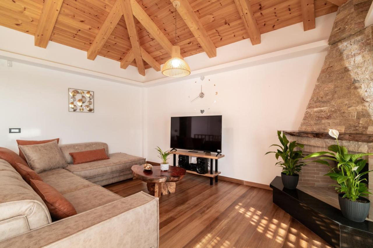 Villa Azor Luxury I Mouzákion